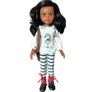 Tween doll NEISHA with bag, hand mirror & hairbrush